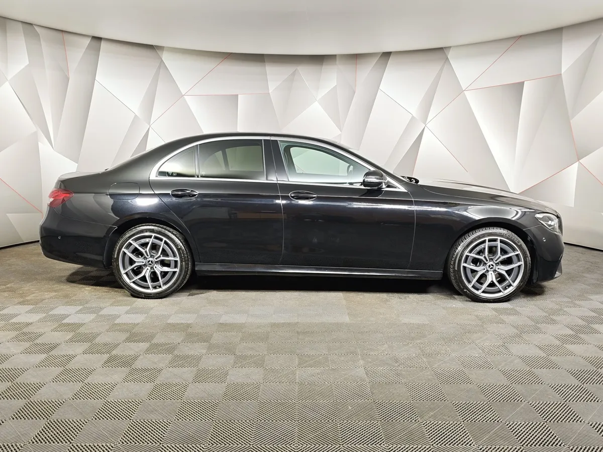 Mercedes-Benz E-Класс E 200 4MATIC 9G-TRONIC (184 л.с.) Sport Серый в АВИЛОН. Слайд №6