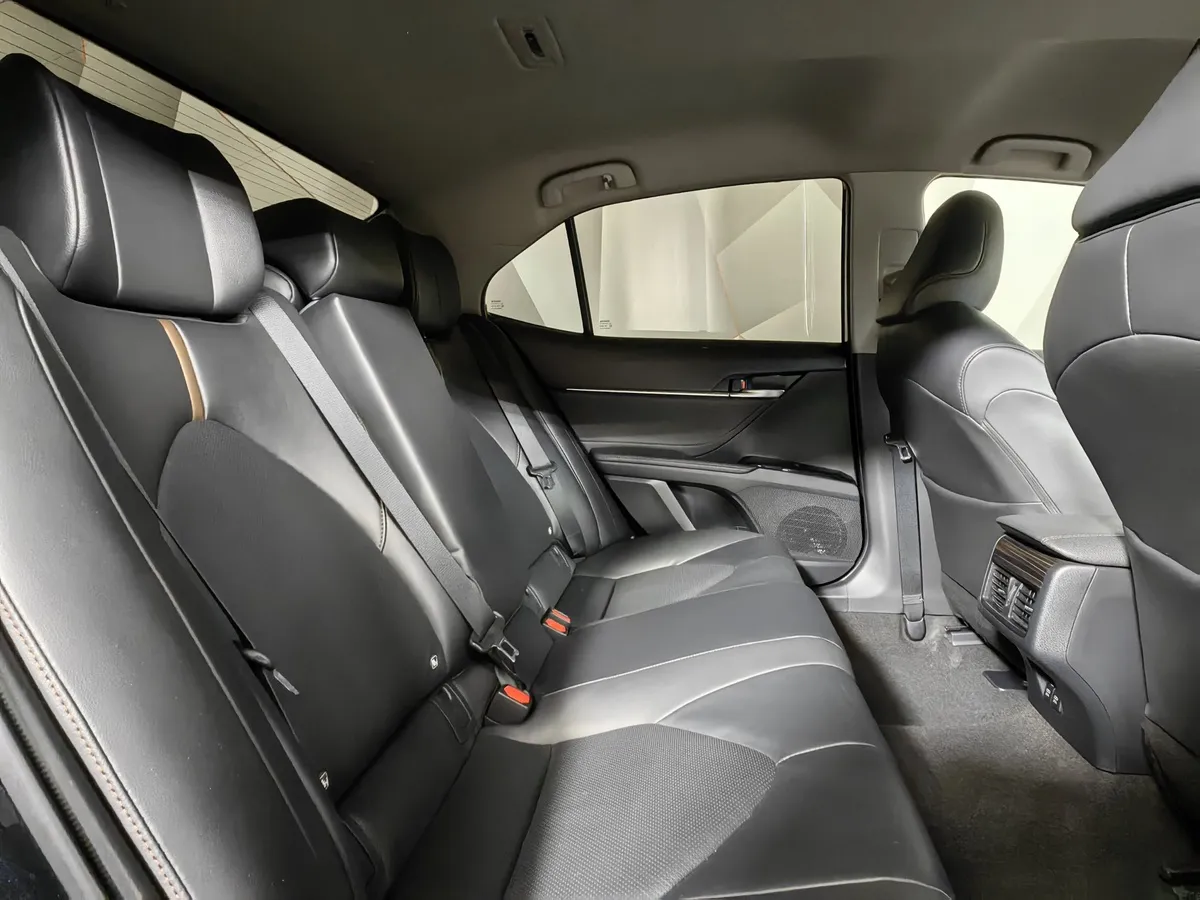 Toyota Camry 3.5 AT (249 л.с.) Черный в АВИЛОН. Слайд №16