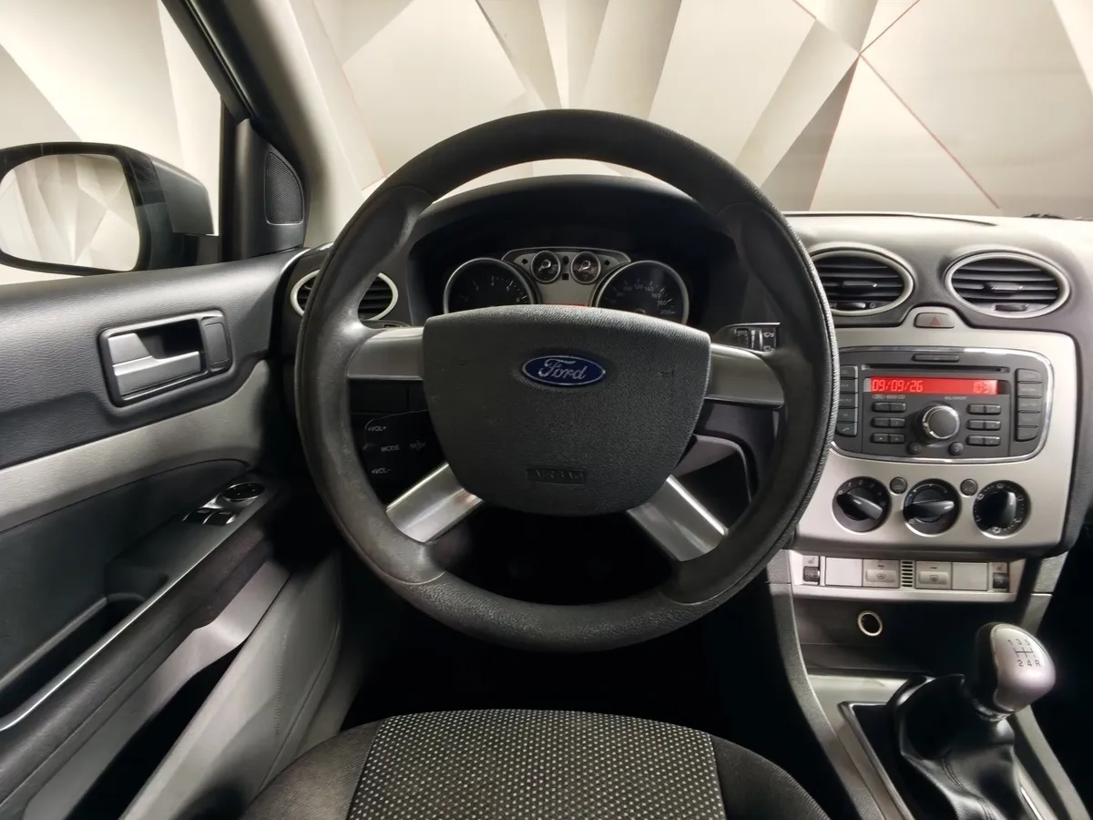 Ford Focus 1.4 MT (80 л.с.) Ambiente Синий в АВИЛОН. Слайд №19