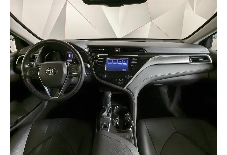 Toyota Camry 2.5 AT (181 л.с.) Черный в АВИЛОН. Слайд №11