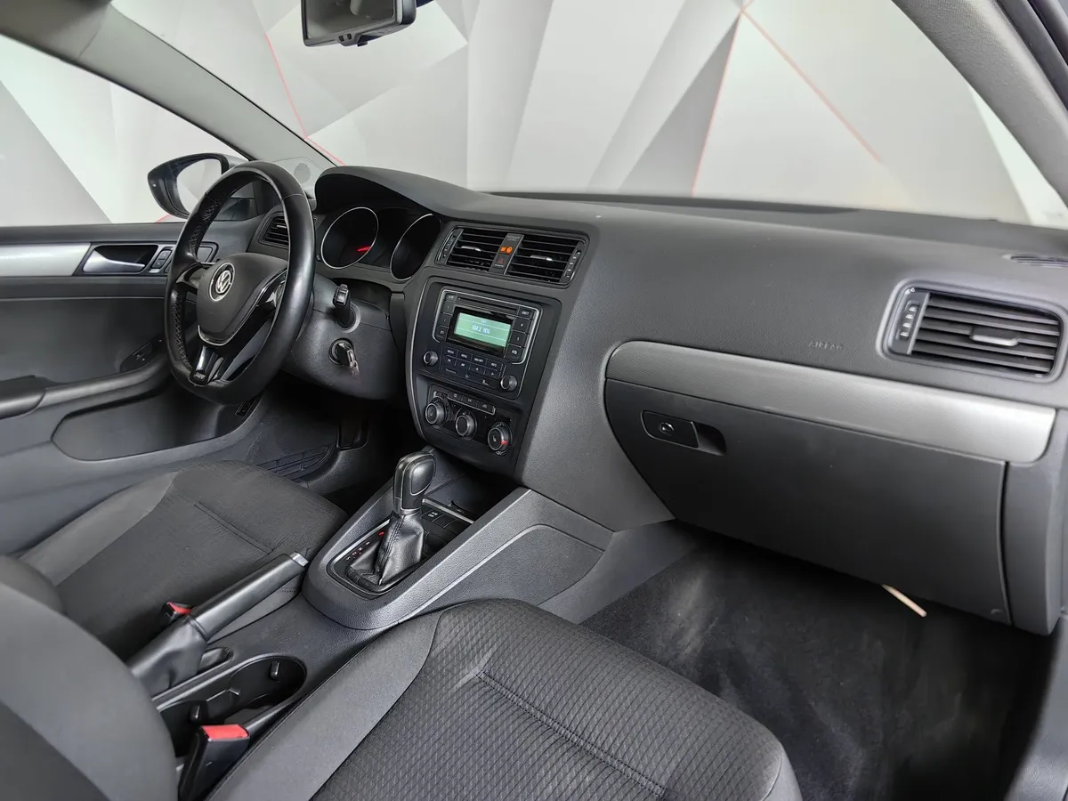 Volkswagen Jetta 1.6 MPI AT (105 л.с.) Trendline Серебристый в АВИЛОН. Слайд №12