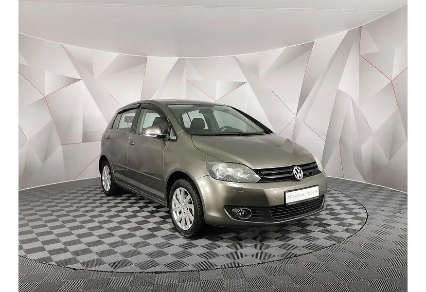 Volkswagen Golf 1.6 MT (102 л.с.) Trendline Коричневый в АВИЛОН. Слайд №3