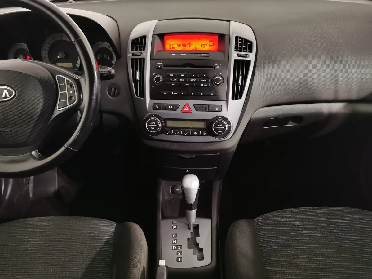 Kia Ceed 2.0 AT (143 л.с.) Серый в АВИЛОН. Слайд №12