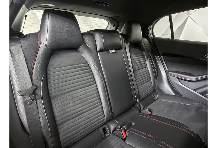АВИЛОН - Mercedes-Benz GLA 250 7G-DCT 4MATIC (211 л.с.) Особая серия Белый - slide 15