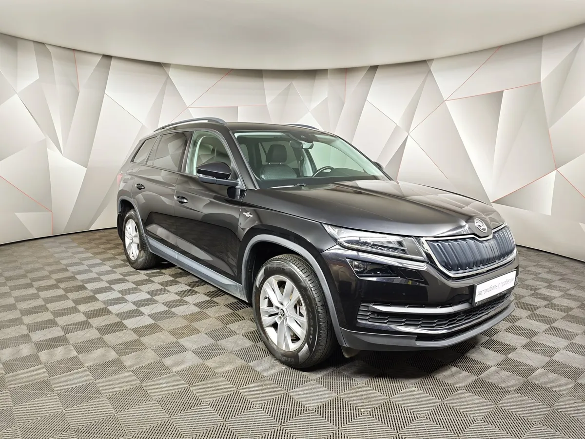 Skoda Kodiaq 2.0 TSI DSG 4X4 (180 л.с.) Черный в АВИЛОН. Слайд №3