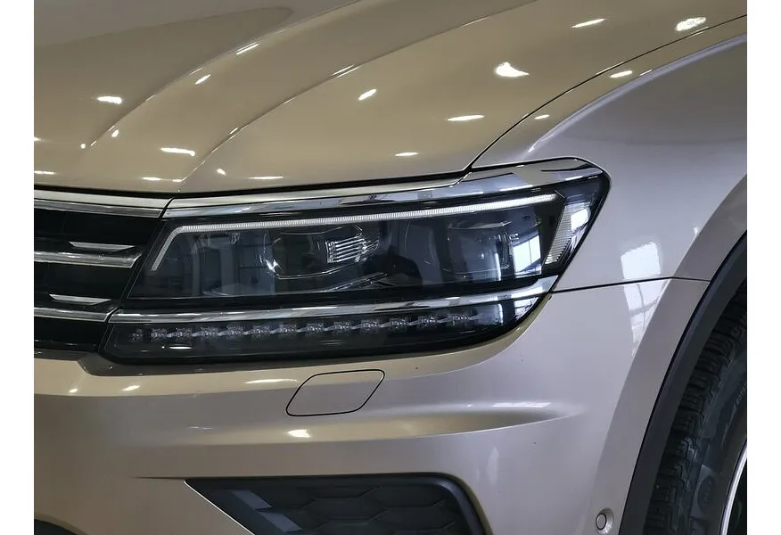 Volkswagen Tiguan 1.4 TSI 4Motion DSG (150 л.с.) Status Plus Бежевый в АВИЛОН. Слайд №10