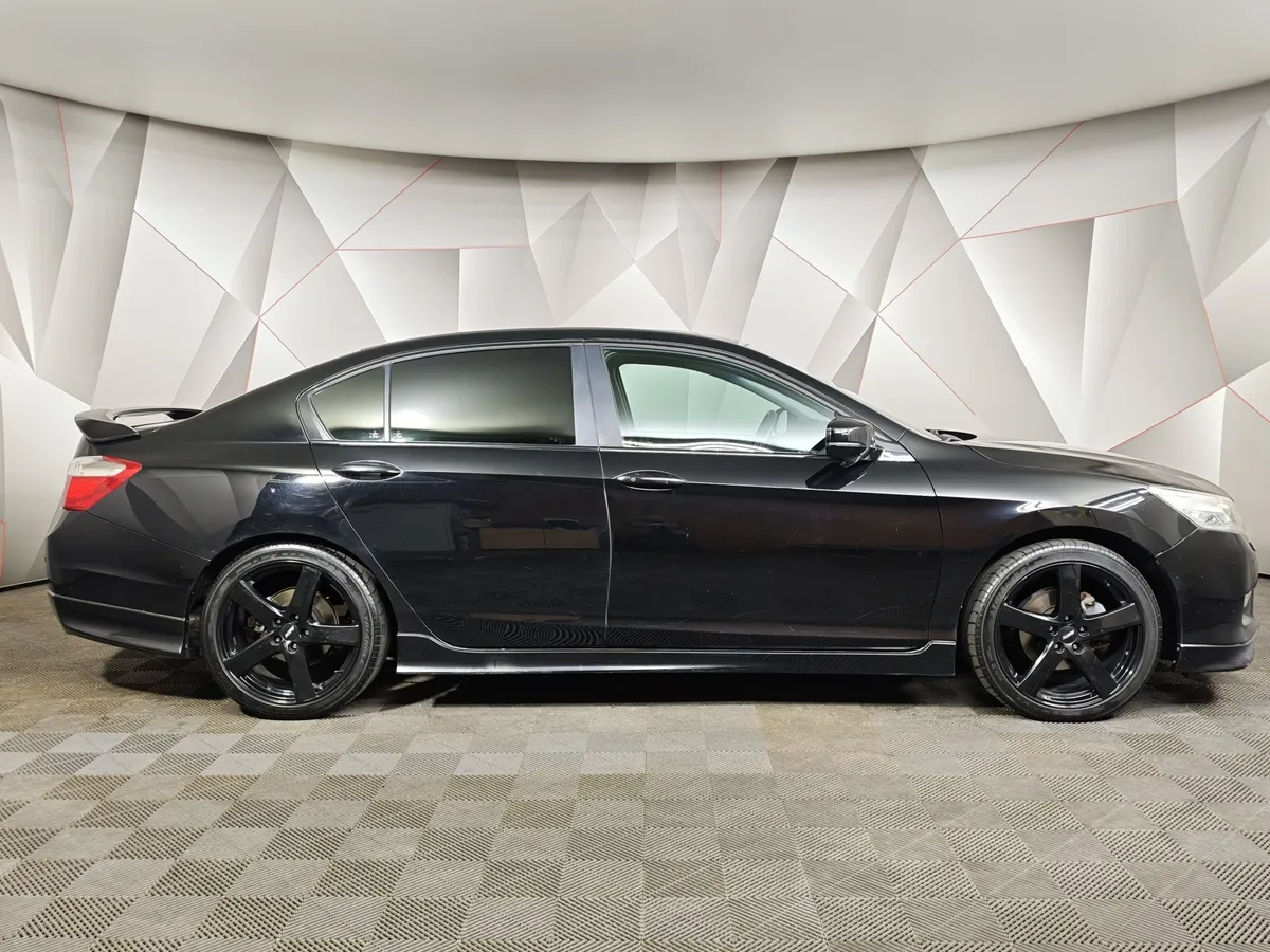 Honda Accord 2.4 AT (180 л.с.) Черный в АВИЛОН. Слайд №6