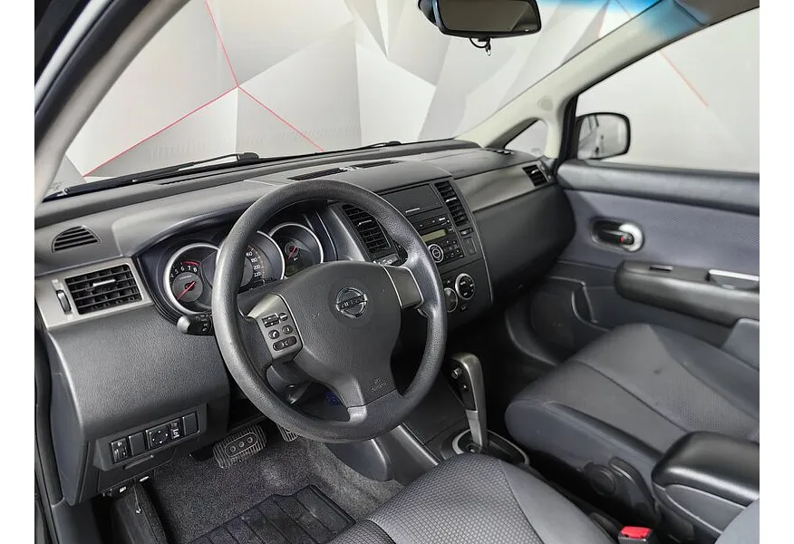 Nissan Tiida 1.6 AT (110 л.с.) Черный в АВИЛОН. Слайд №18