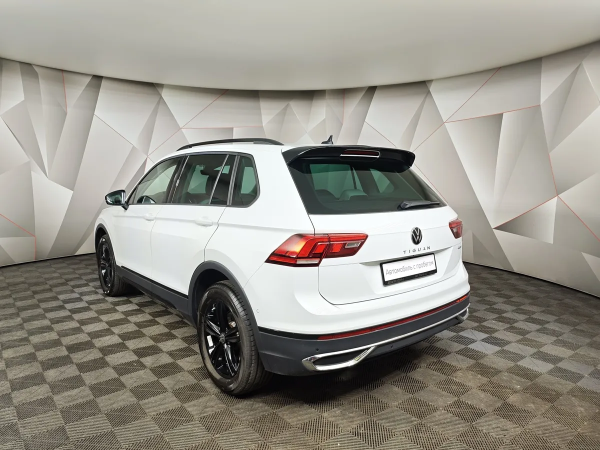 Volkswagen Tiguan 2.0 TSI 4Motion AT (180 л.с.) Urban Sport Белый в АВИЛОН. Слайд №4