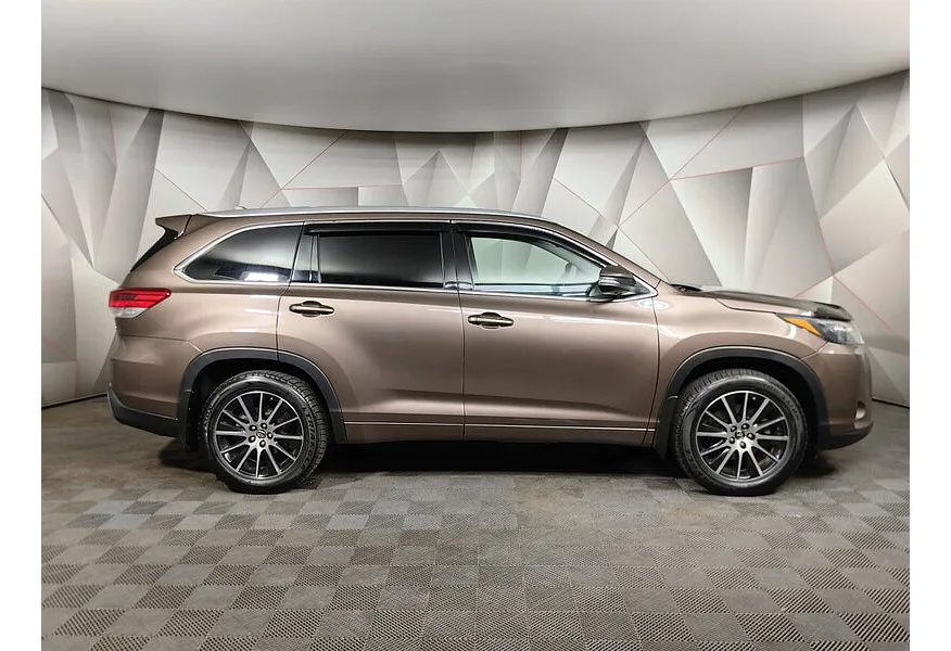 Toyota Highlander 3.5 AT AWD (249 л.с.) Престиж Коричневый в АВИЛОН. Слайд №6