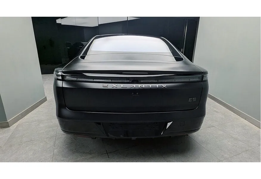 EXEED Exlantix ES 1.5 DHT 4WD (469 л.с.) REEV Sport Черный в АВИЛОН. Слайд №6