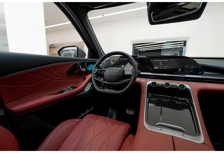 EXEED RX 2.0T 8AT 4WD (249 л.с.) Premium Серый в АВИЛОН. Слайд №8