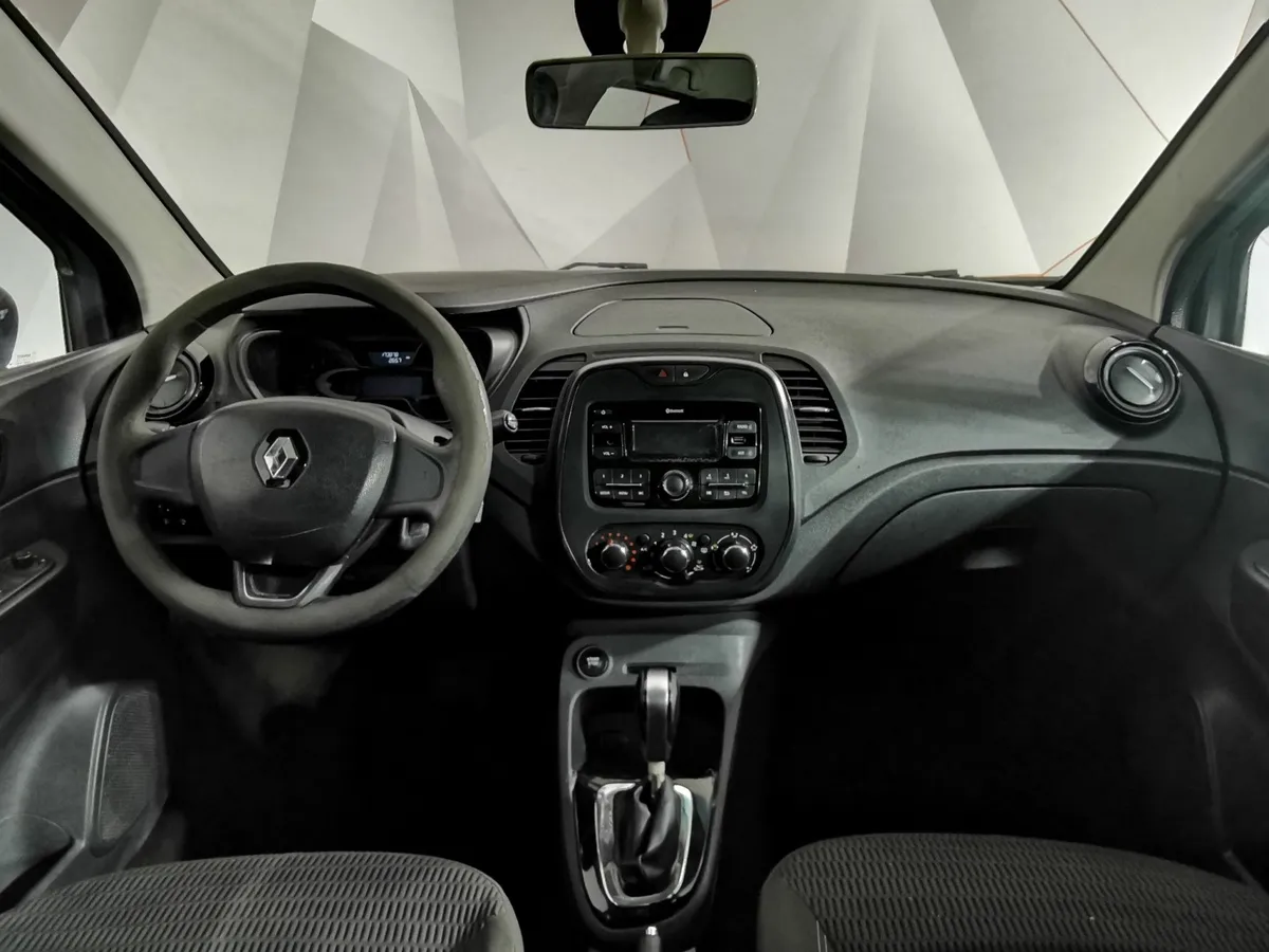 Renault Kaptur 1.6 X-tronic (114 л.с.) Style Серый в АВИЛОН. Слайд №13