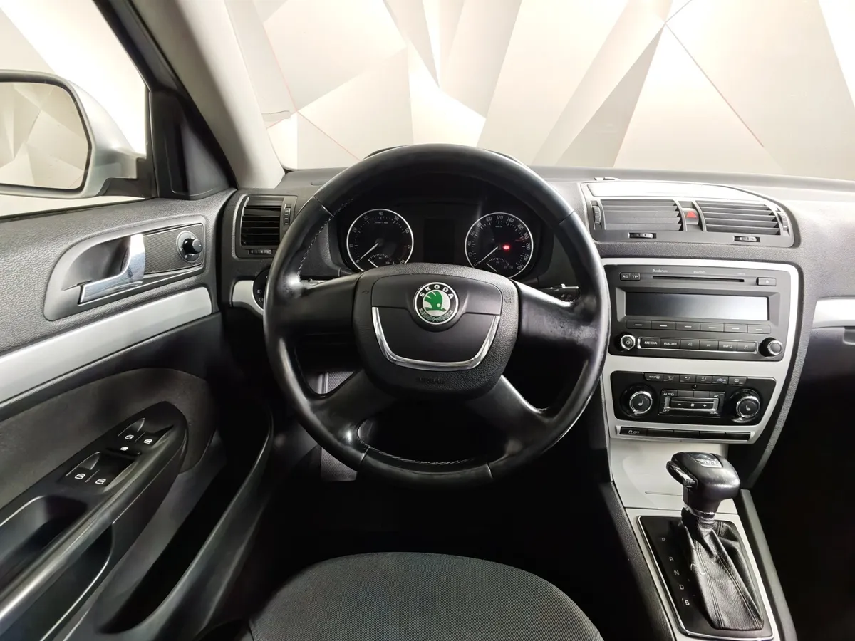Skoda Octavia 1.8 TSI AT (152 л.с.) Серебристый в АВИЛОН. Слайд №20