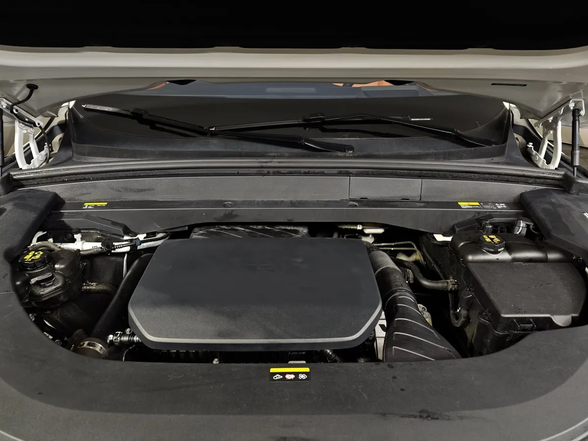 Li Auto L7 1.5 AT 4WD (449 л.с.) Pro Белый в АВИЛОН. Слайд №11