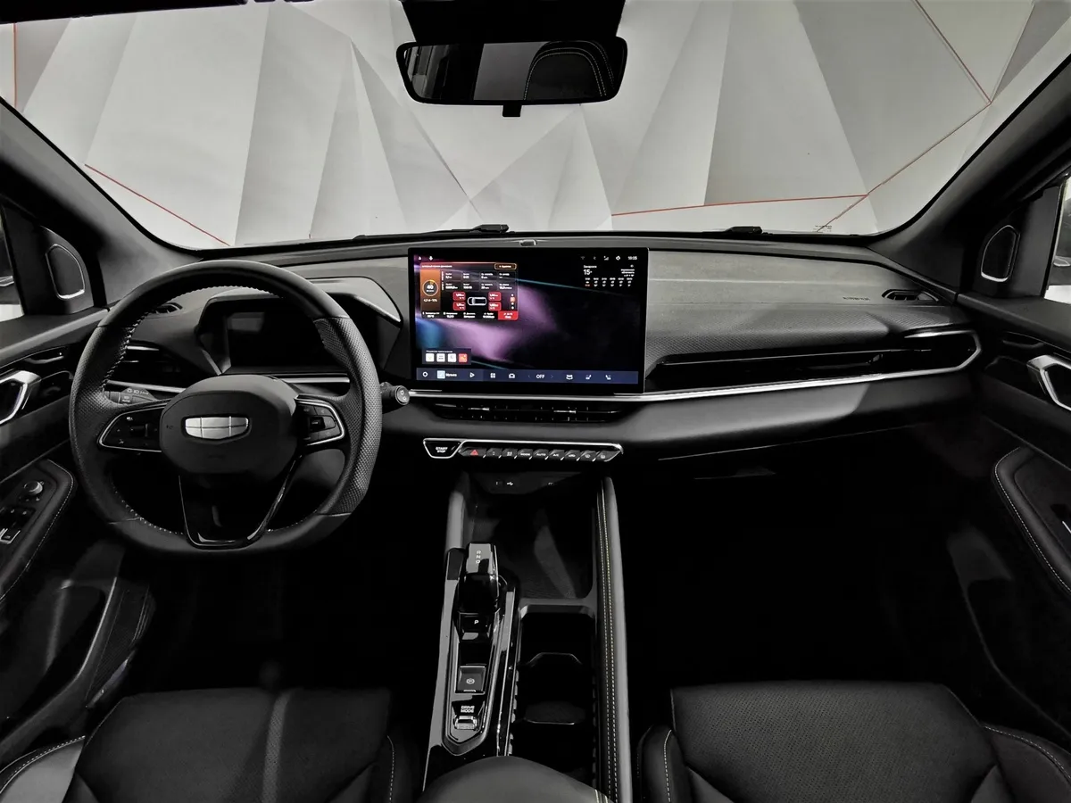 Geely Coolray 1.5T 7DCT (174 л.с.) Champion edition (Binyue Cool) Серый в АВИЛОН. Слайд №14