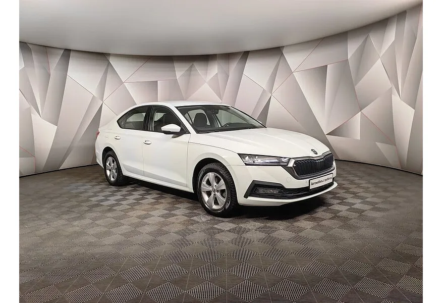 Skoda Octavia 1.6 AT FWD (110 л.с.) Style Plus Белый в АВИЛОН. Слайд №3