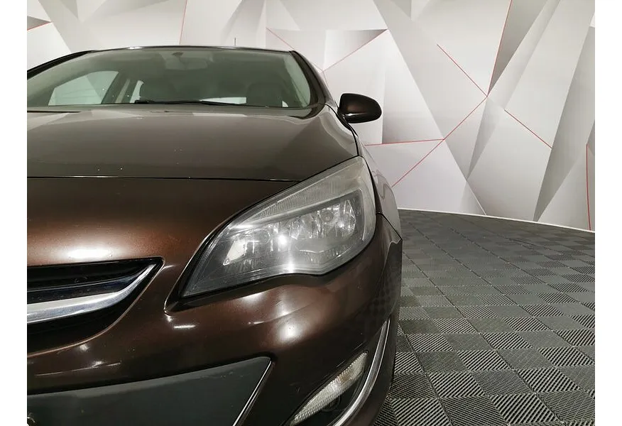 Opel Astra 1.6 AT (115 л.с.) Коричневый в АВИЛОН. Слайд №10
