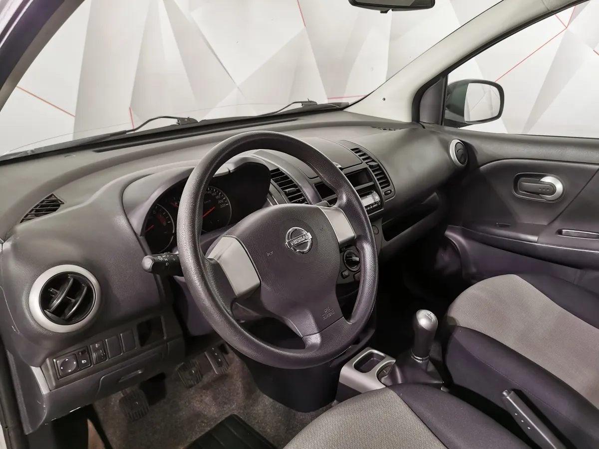 Nissan Note 1.6 MT (110 л.с.) Comfort Серебристый в АВИЛОН. Слайд №19
