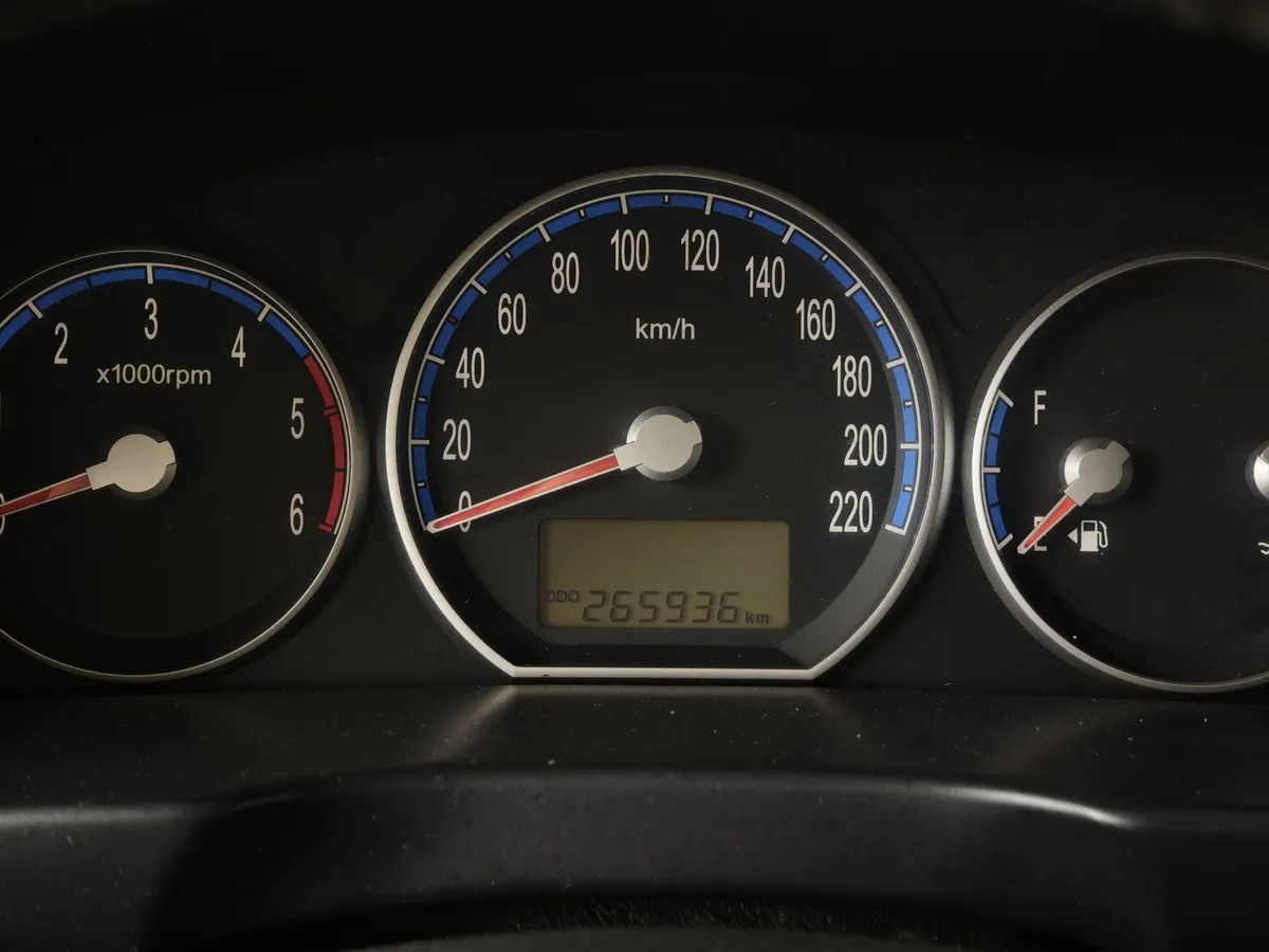Hyundai Santa Fe 2.2 CRDi AT 4WD (197 л.с.) Comfort Серый в АВИЛОН. Слайд №17