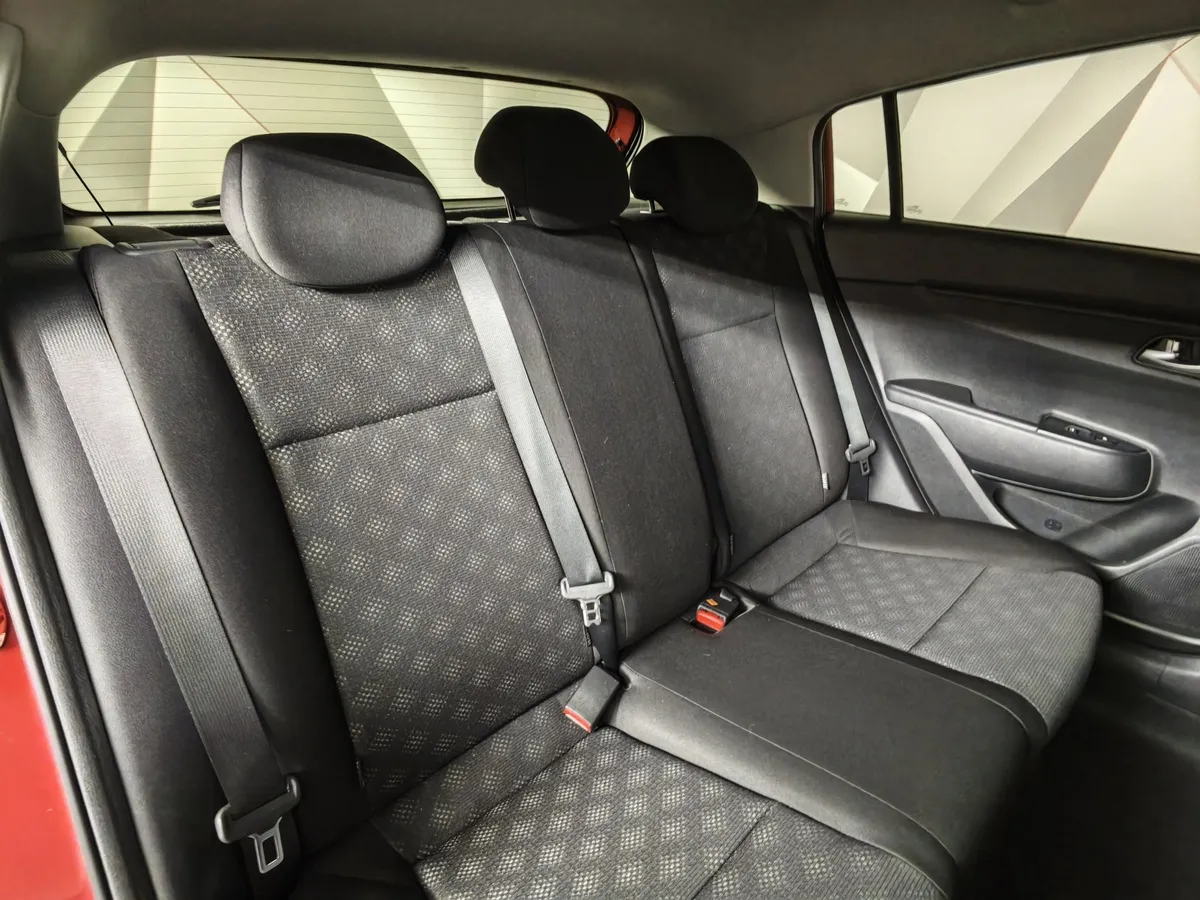 Kia Rio X-Line 1.6 AT (123 л.с.) Красный в АВИЛОН. Слайд №16