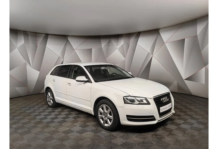 Audi A3 1.2 TFSI S-tronic (105 л.с.) Белый в АВИЛОН. Слайд №3