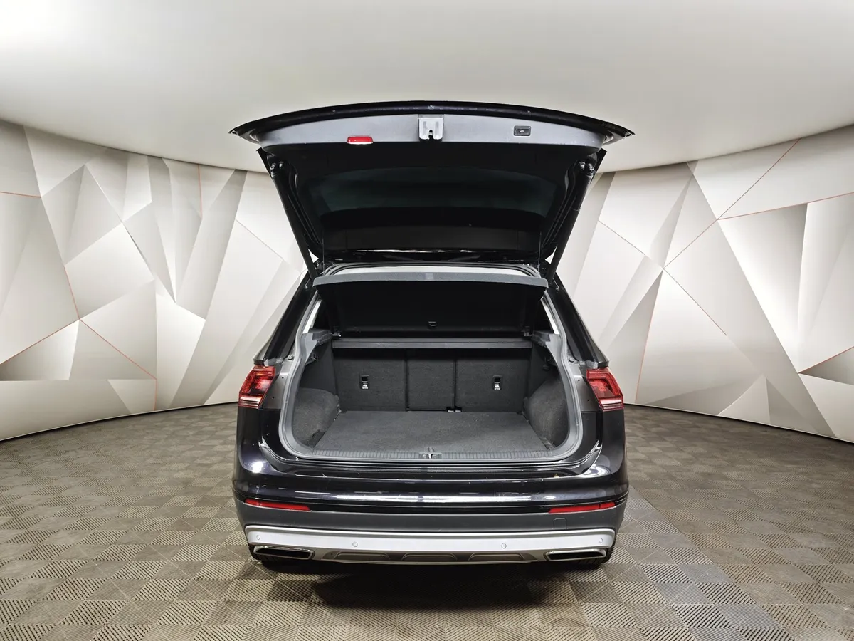 Volkswagen Tiguan 2.0 TDI 4Motion DSG (150 л.с.) OFFROAD Черный в АВИЛОН. Слайд №12