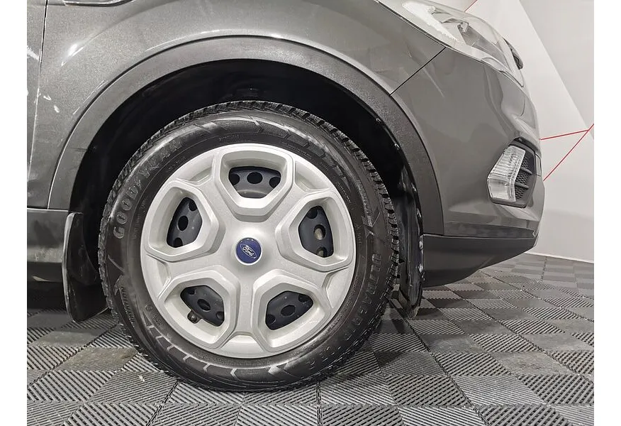 Ford Kuga 2.5 AT (150 л.с.) Серый в АВИЛОН. Слайд №9 Ford Kuga 2.5 AT (150 л.с.) Серый в АВИЛОН. Слайд №9