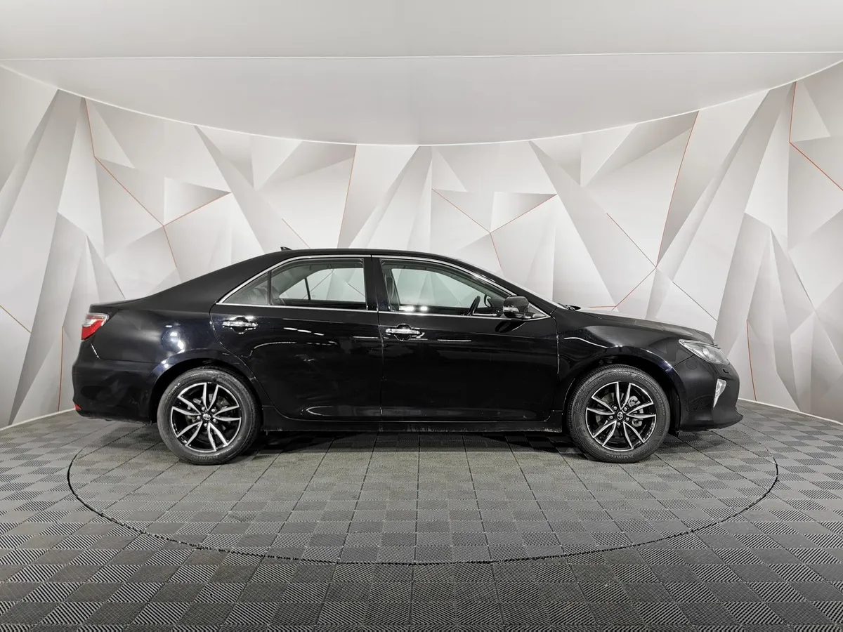 Toyota Camry 2.5 AT (181 л.с.) Стандарт Черный в АВИЛОН. Слайд №6