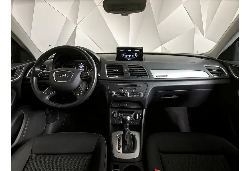 Audi Q3 2.0 TFSI S tronic quattro (180 л.с.) Design Белый в АВИЛОН. Слайд №14