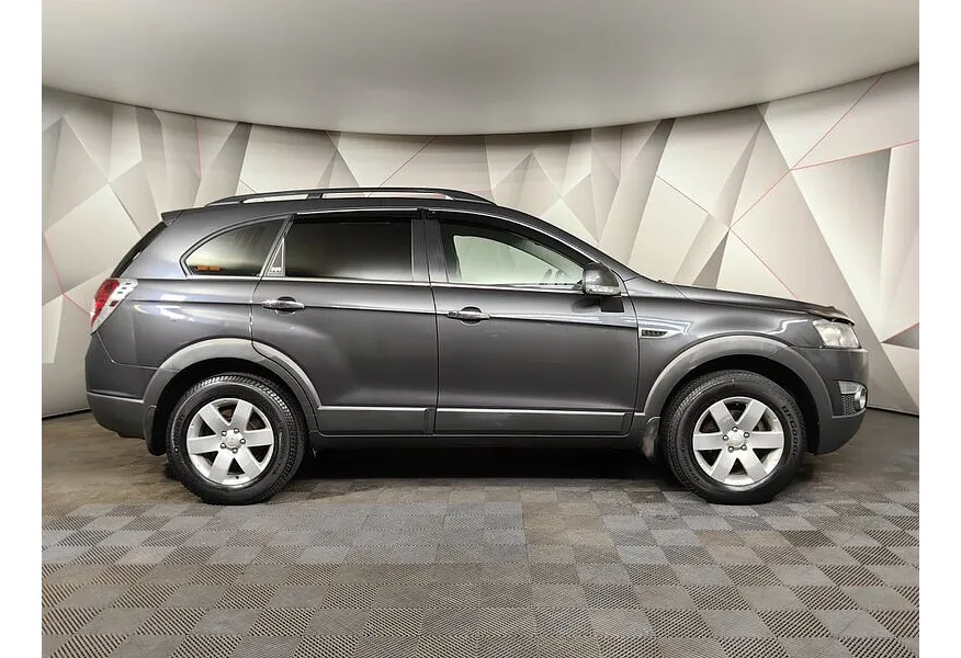 Chevrolet Captiva 2.4 AT (5 мест) (167 л.с.) LT Серый в АВИЛОН. Слайд №4