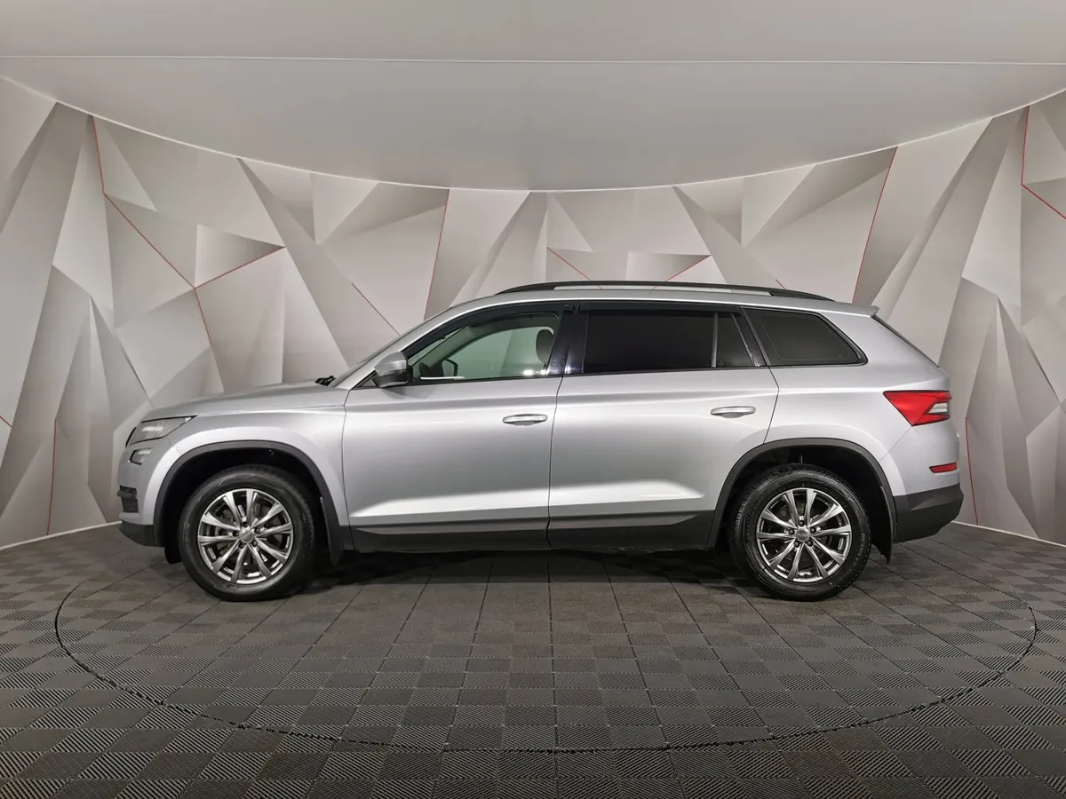 Skoda Kodiaq 1.4 TSI DSG 4X4 (150 л.с.) Серый в АВИЛОН. Слайд №5