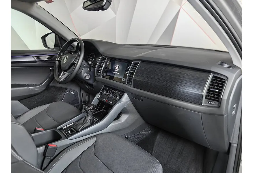 Skoda Kodiaq 1.4 TSI DSG 4X4 (150 л.с.) Бежевый в АВИЛОН. Слайд №13