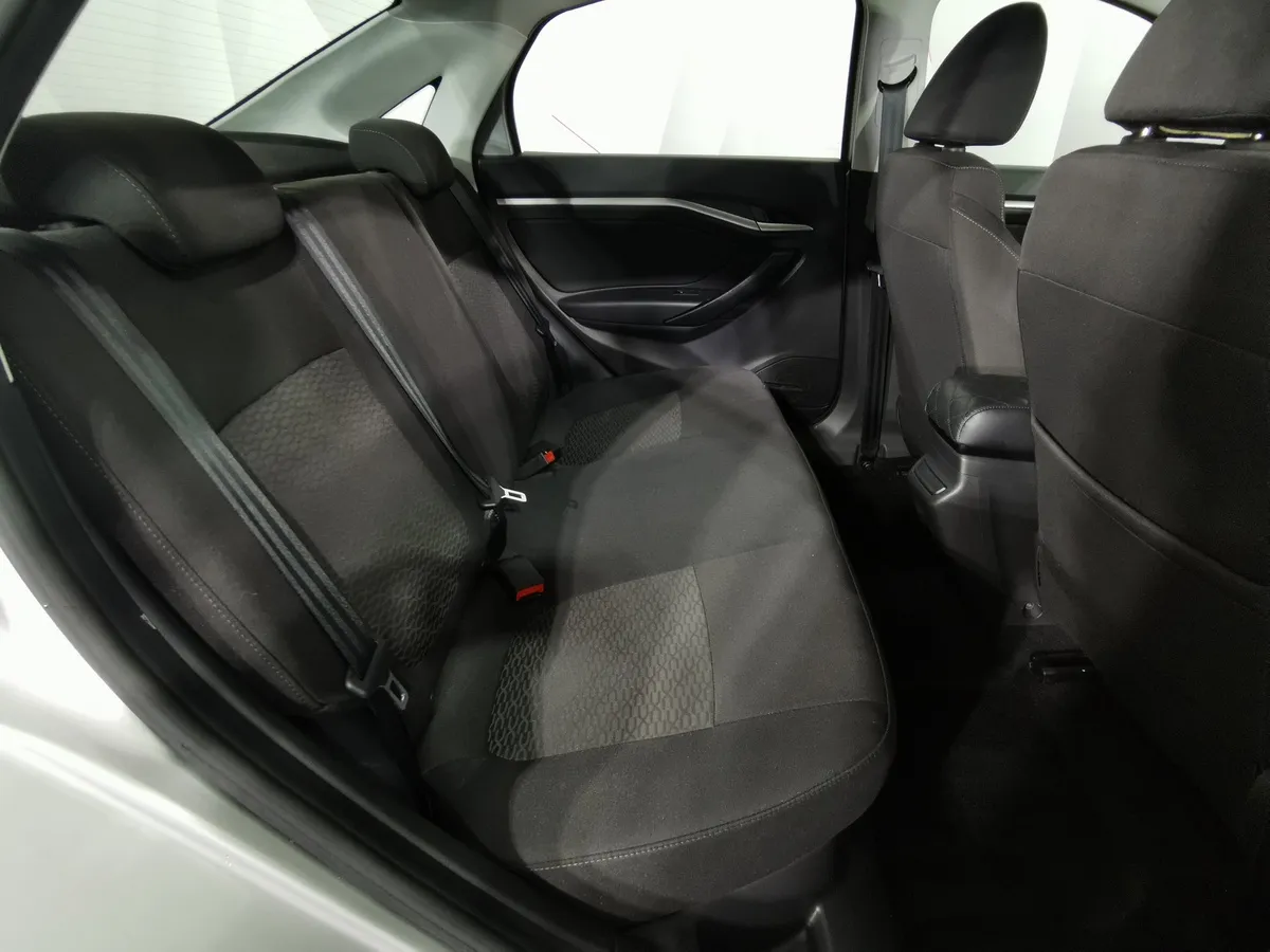 ВАЗ (Lada) Vesta 1.6 CVT (113 л.с.) Luxe Multimedia Серый в АВИЛОН. Слайд №14