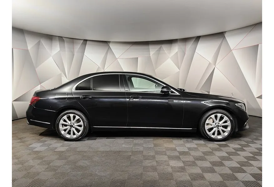 LIVE. Слайд №4