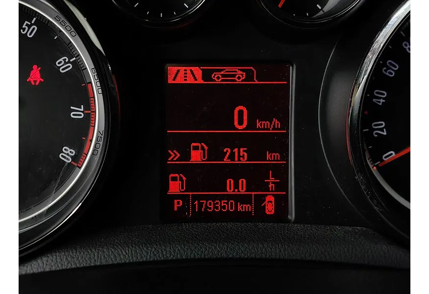 Opel Mokka 1.8 AT AWD (140 л.с.) Cosmo Серебристый в АВИЛОН. Слайд №18