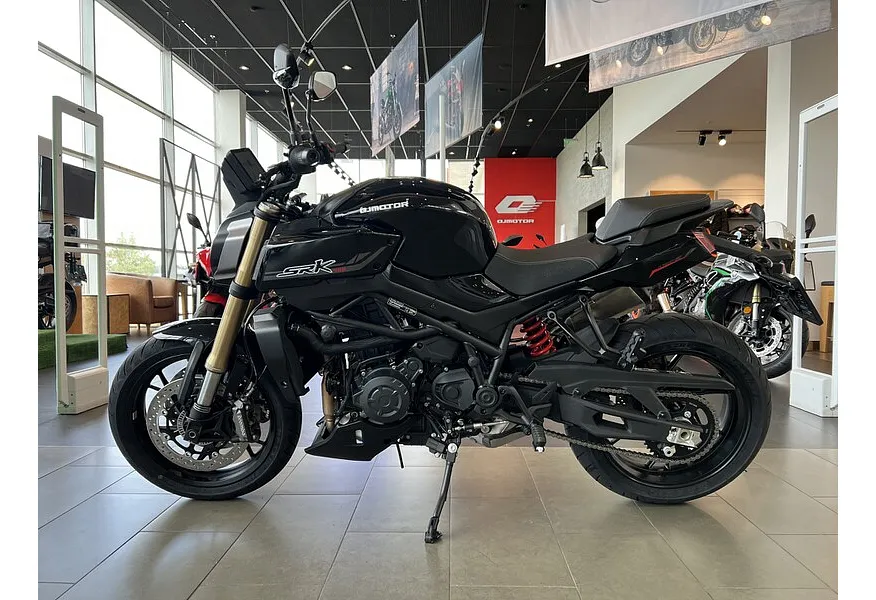 LIVE. Слайд №3