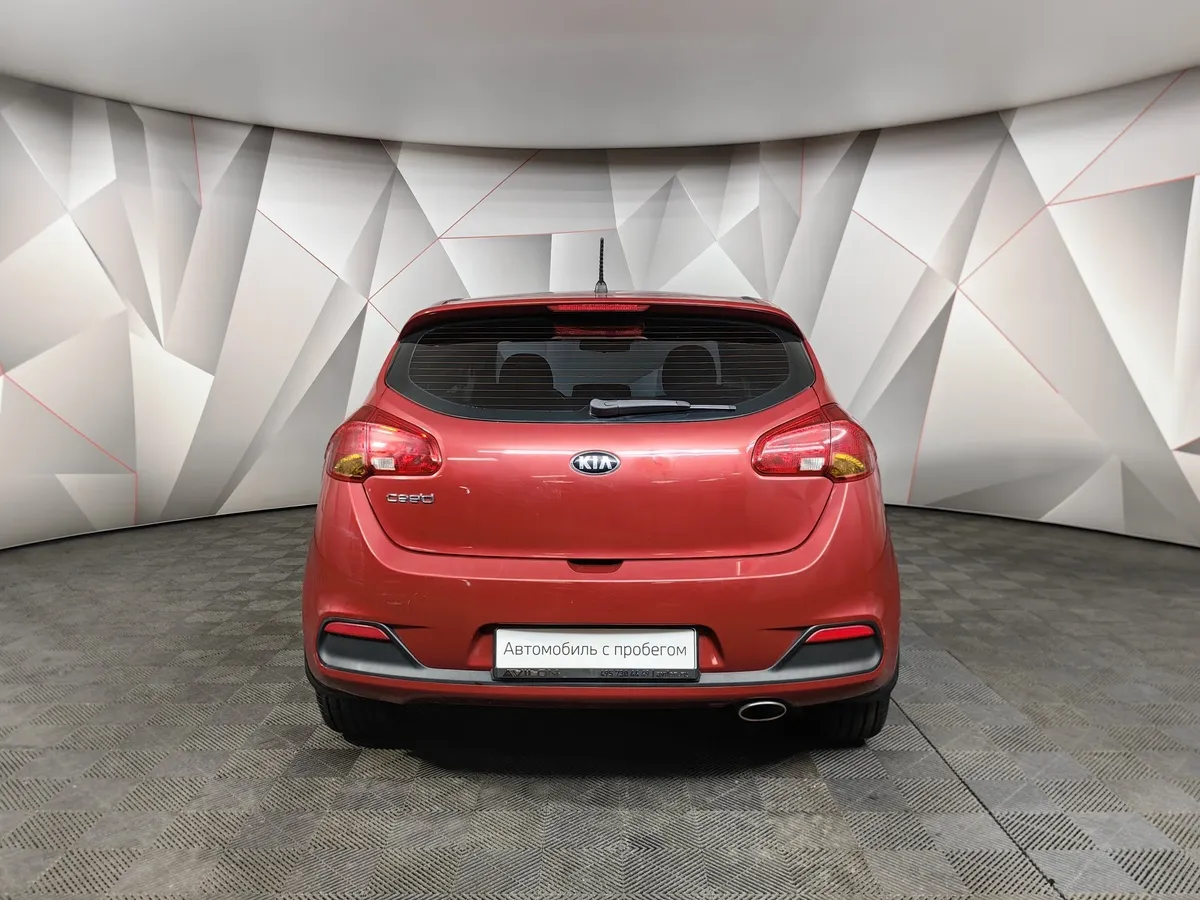 Kia Ceed 1.6 MT (130 л.с.) Classic Красный в АВИЛОН. Слайд №8