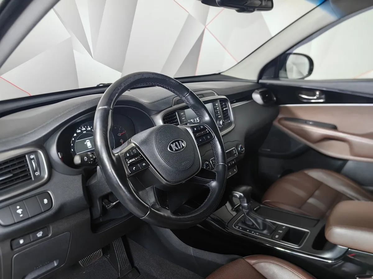 Kia Sorento 2.2 D AT AWD (5 мест) (200 л.с.) Prestige Коричневый в АВИЛОН. Слайд №18