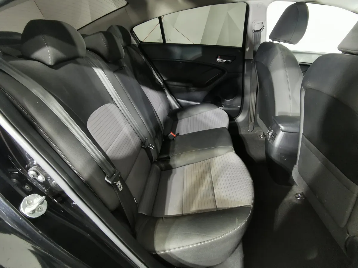 Kia Cerato 1.6 AT (130 л.с.) Comfort Черный в АВИЛОН. Слайд №15
