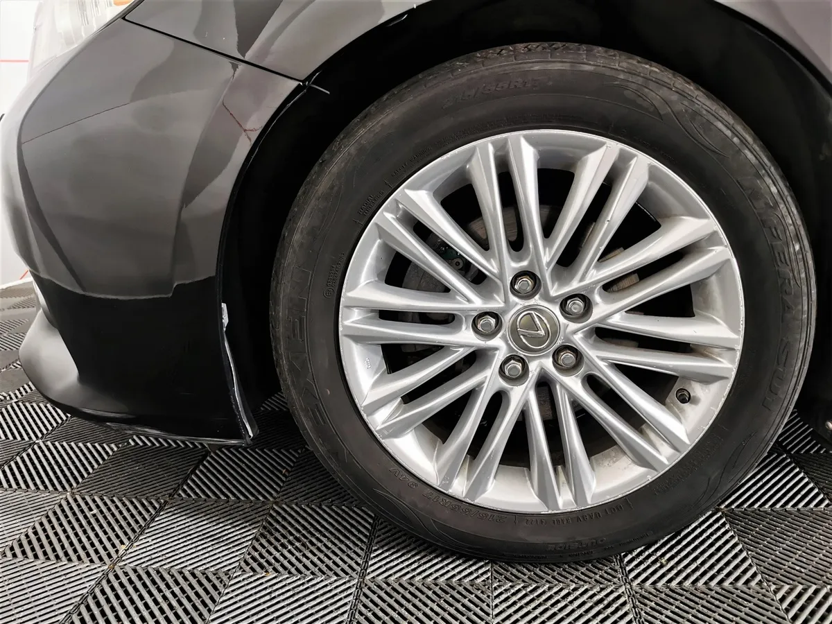Lexus ES 250 AT (184 л.с.) Comfort Черный в АВИЛОН. Слайд №9