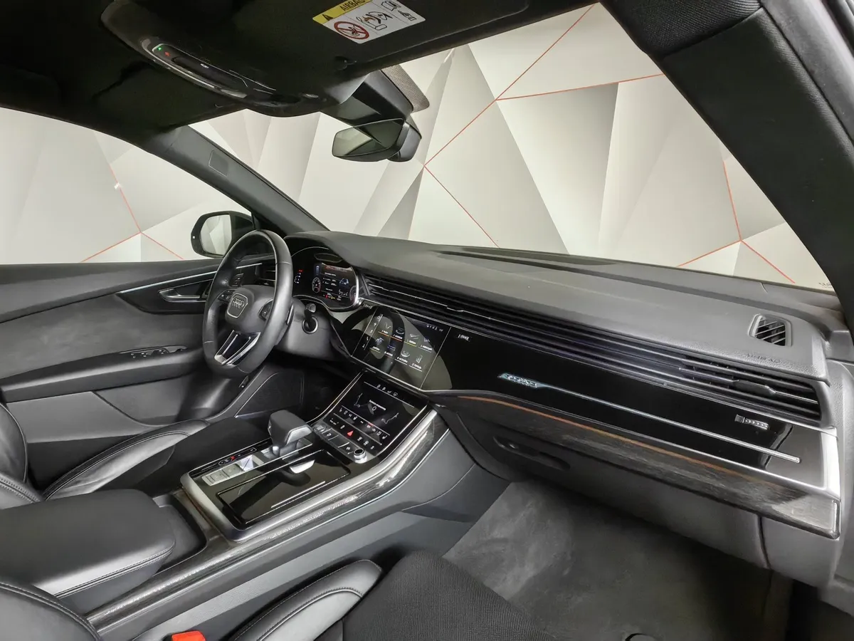 Audi Q8 55 TFSI Tiptronic quattro (340 л.с.) Синий в АВИЛОН. Слайд №12
