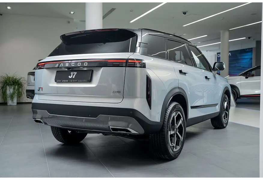Jaecoo J7 1.6T 7DCT 4WD (150 л.с.) Active LP Серебристый в АВИЛОН. Слайд №4