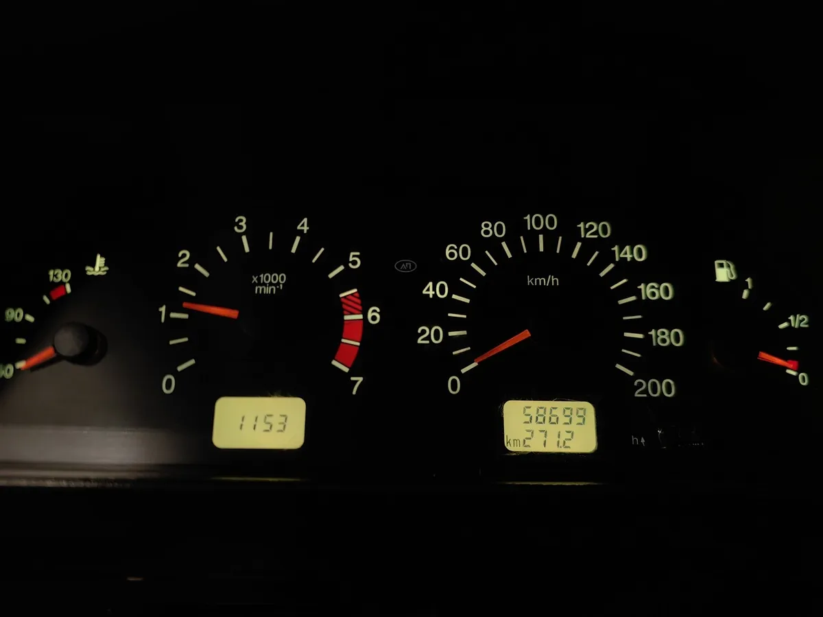 ВАЗ (Lada) 4x4 1.7 MT 8 кл. (83 л.с.) Серый в АВИЛОН. Слайд №17