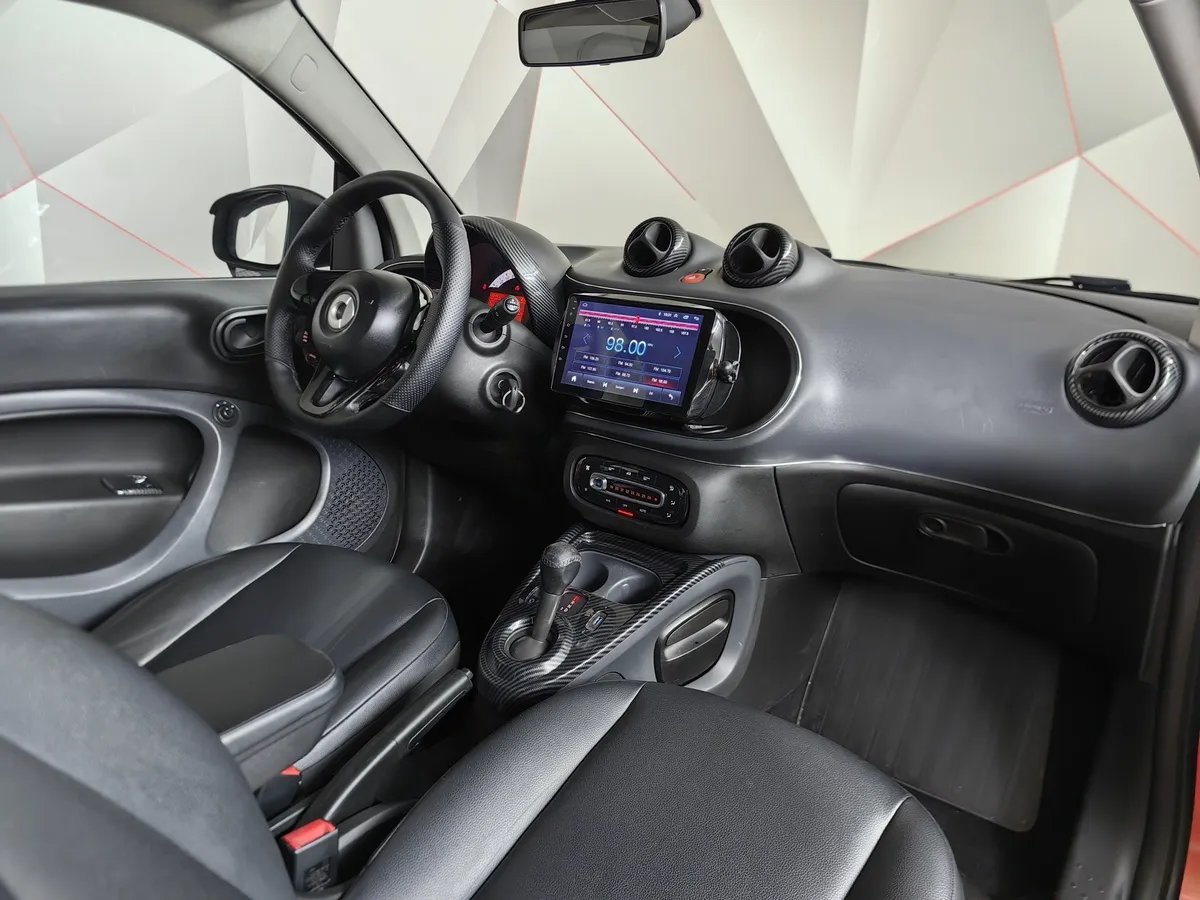 Smart Fortwo 0.9 T AMT twinamic (90 л.с.) Оранжевый в АВИЛОН. Слайд №13