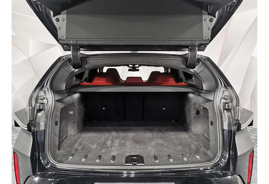 BMW XM 4.4 xDrive Plug-in-Hybrid Steptronic (653 л.с.) Черный в АВИЛОН. Слайд №9