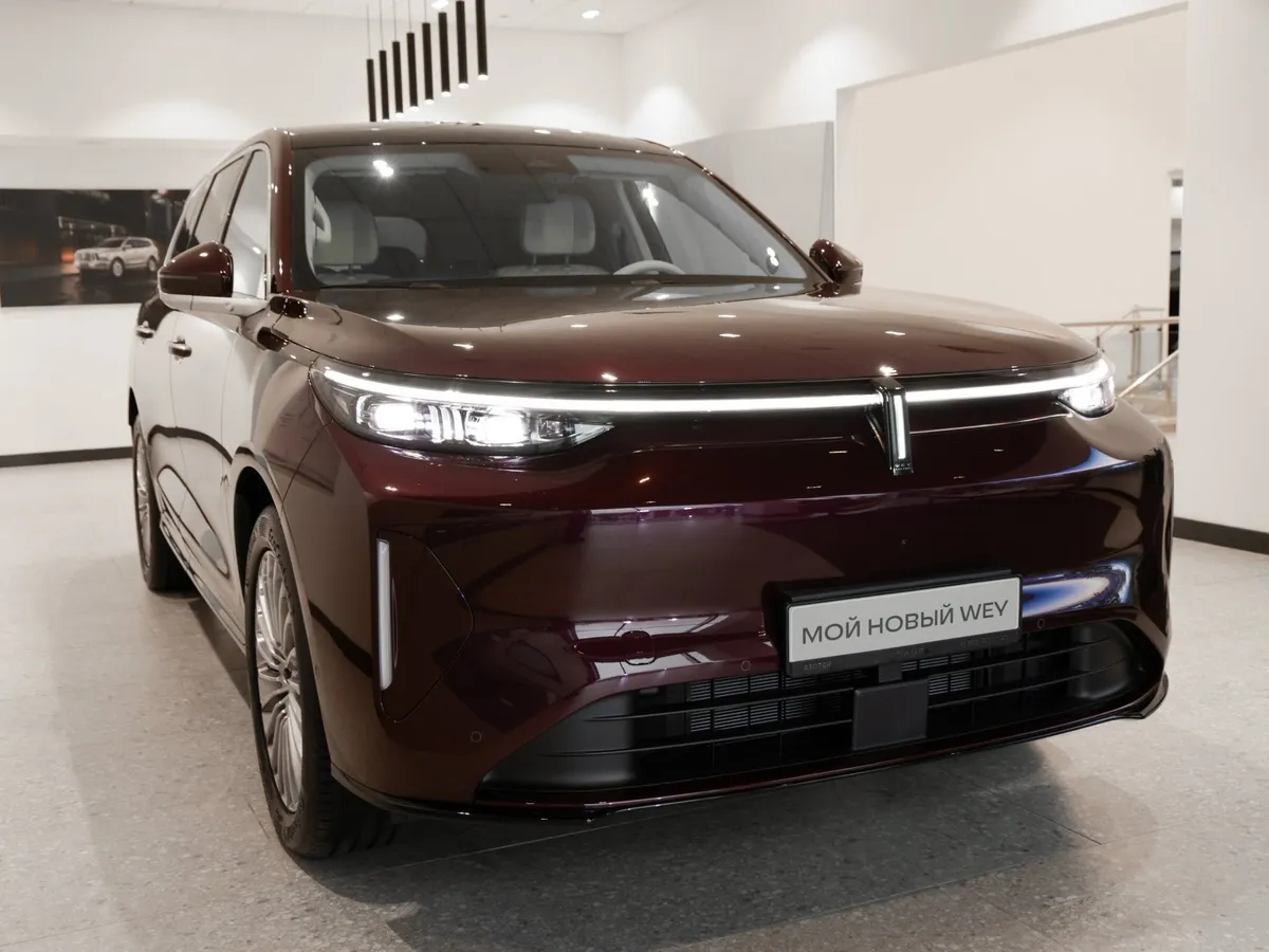 WEY V9X 2.0h AT 4WD (598 л.с.) 6 мест Люкс Красный в АВИЛОН. Слайд №2