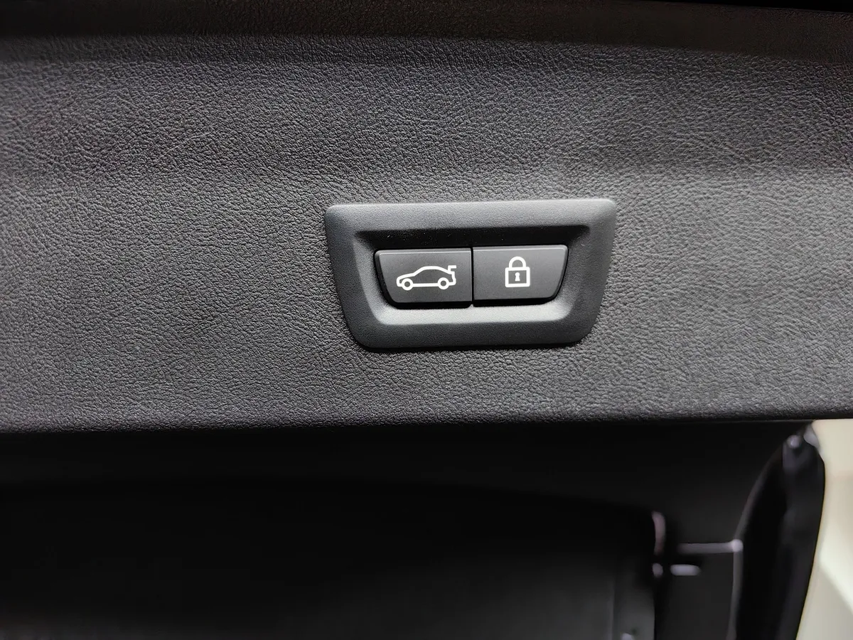 BMW X4 xDrive20d Steptronic (190 л.с.) xLine Черный в АВИЛОН. Слайд №16