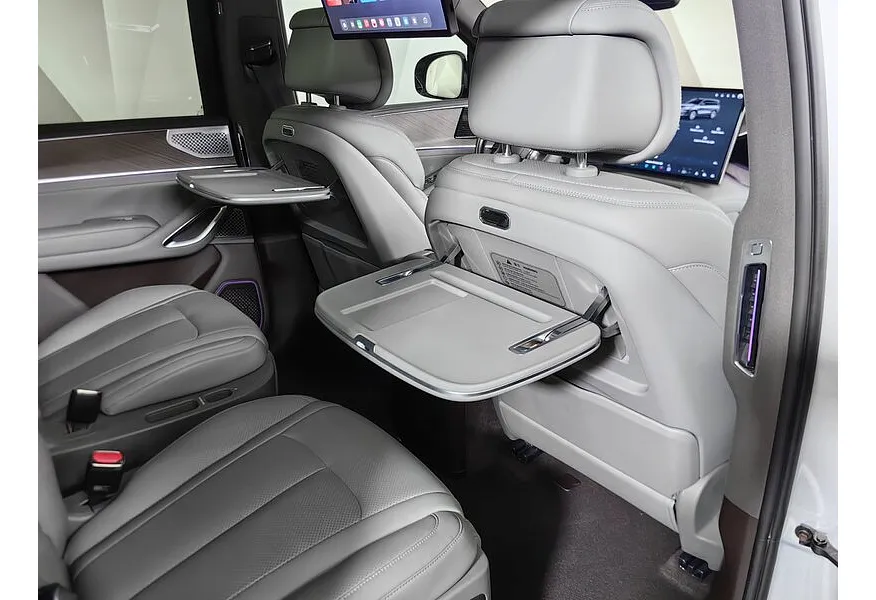 Denza N9 2.0h 8AT 2WD (925 л.с.) Premium Белый в АВИЛОН. Слайд №28