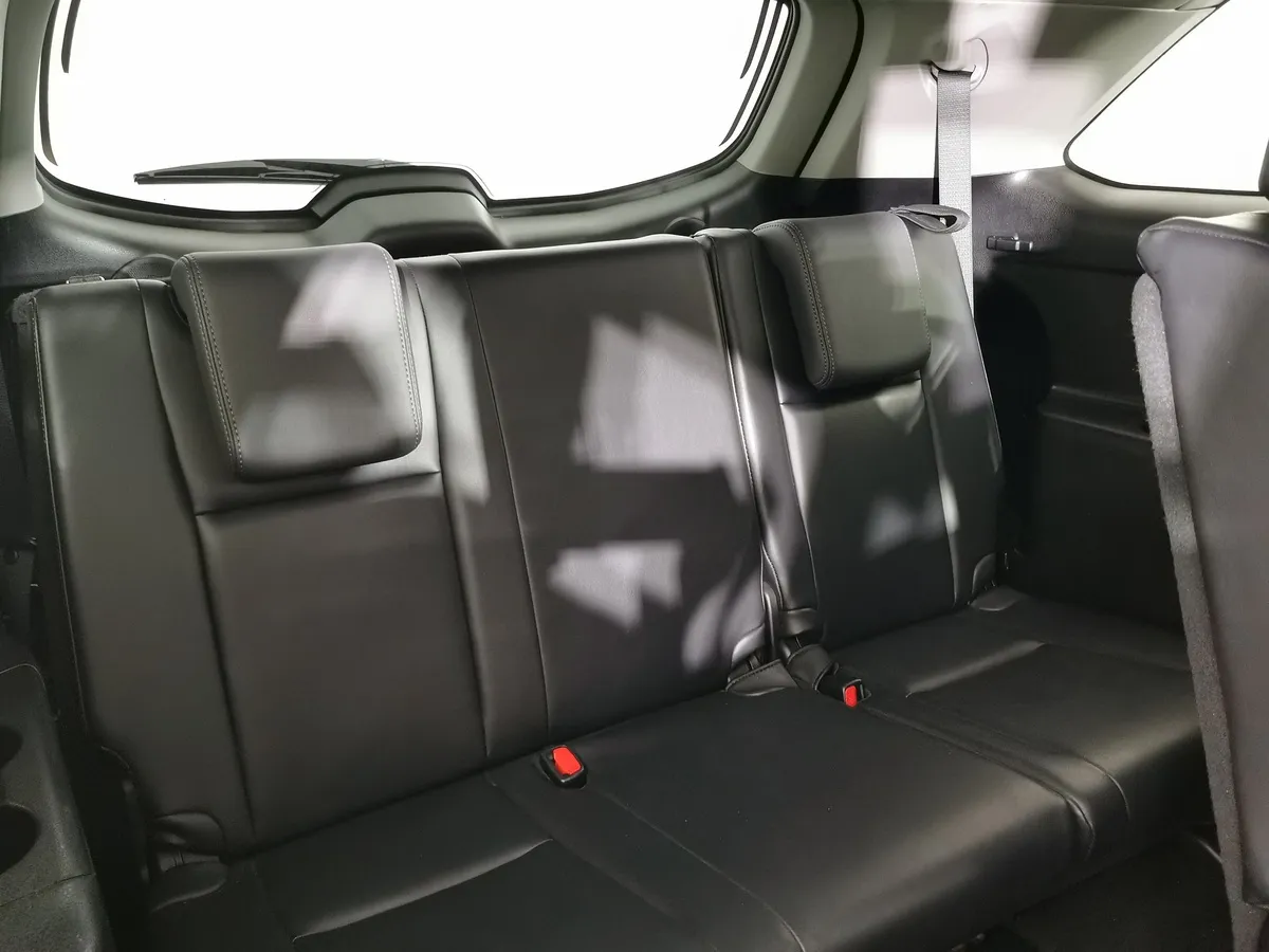 Toyota Highlander 3.5 AT AWD (249 л.с.) Престиж Черный в АВИЛОН. Слайд №19